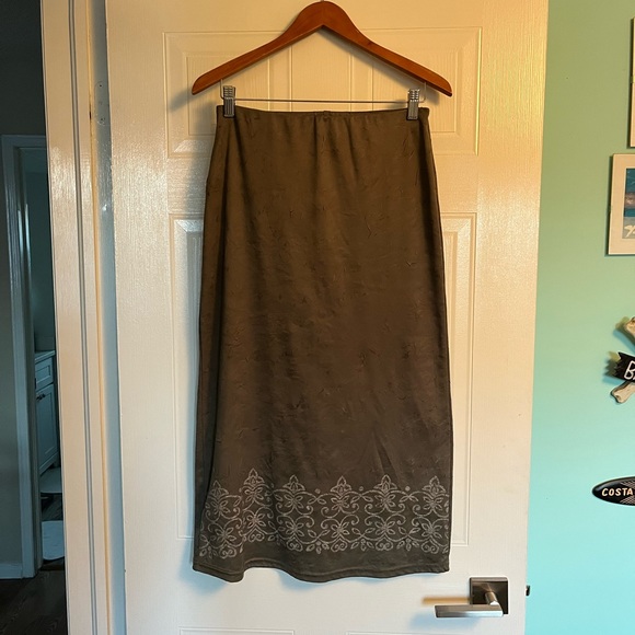 Olive Green Maxi Skirt - Picture 4 of 7